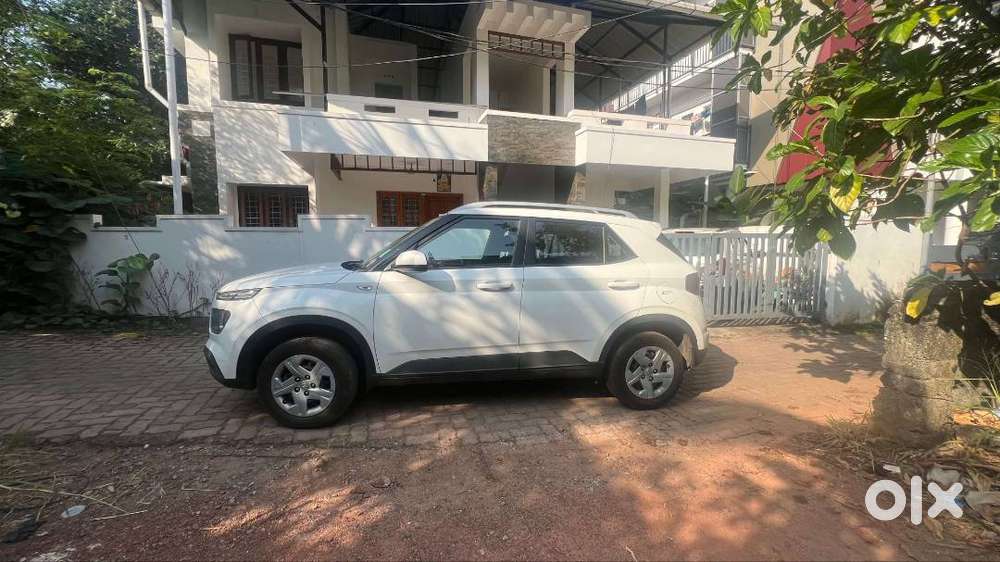 2020 Hyundai Venue (manual) – Direct Sale By Owner