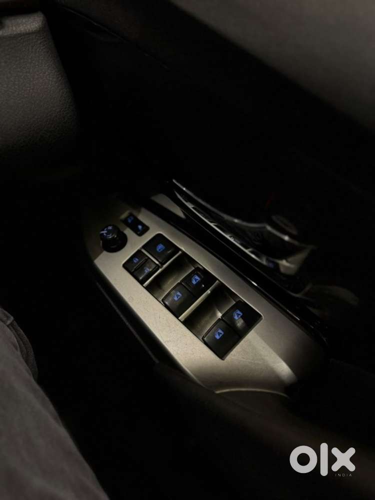 Toyota Innova Crysta 2.4 V, 2019, Diesel