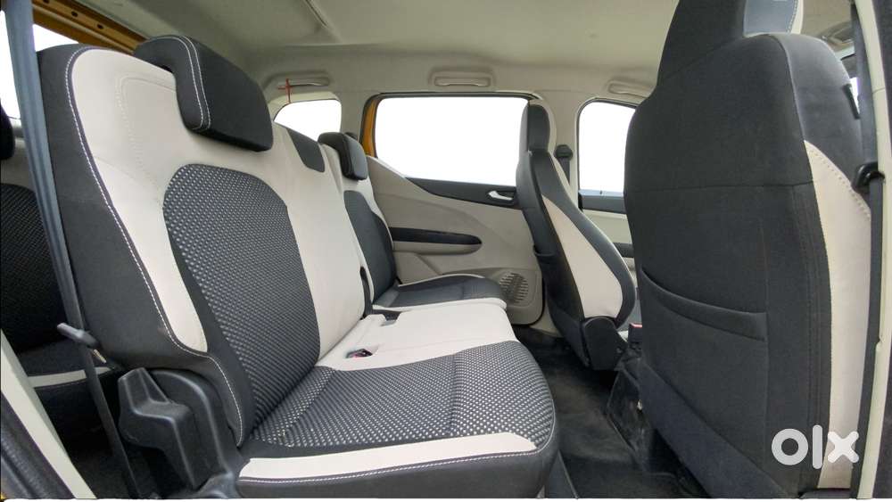 Renault Triber 1.0 Rxz Dual Tone, 2019, Petrol