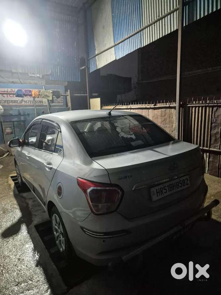 Hyundai Xcent 2016