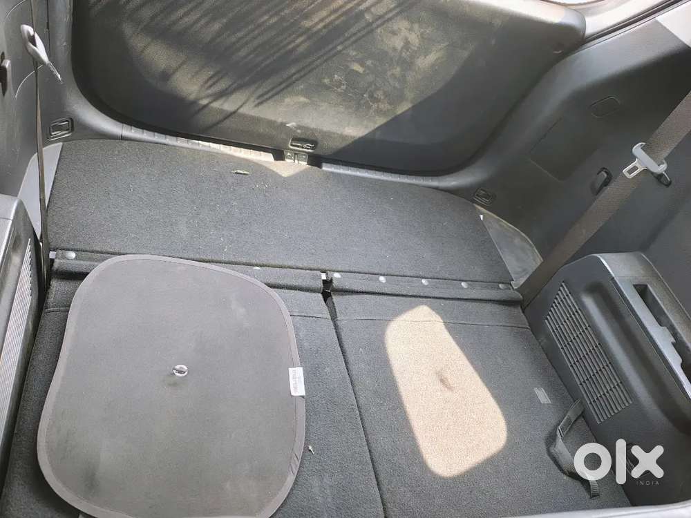 Kia Carens 2025 Petrol Well Maintained