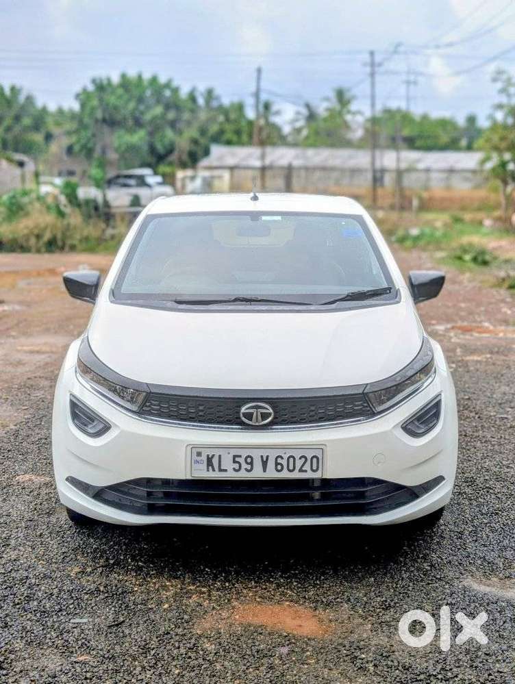 Tata Altroz 1.2 Xe, 2020, Petrol
