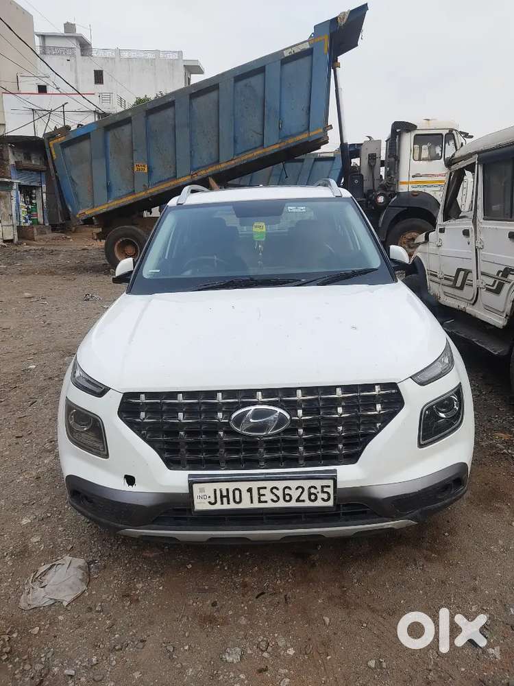 Hyundai Venue 2022 Diesel Well Maintained
