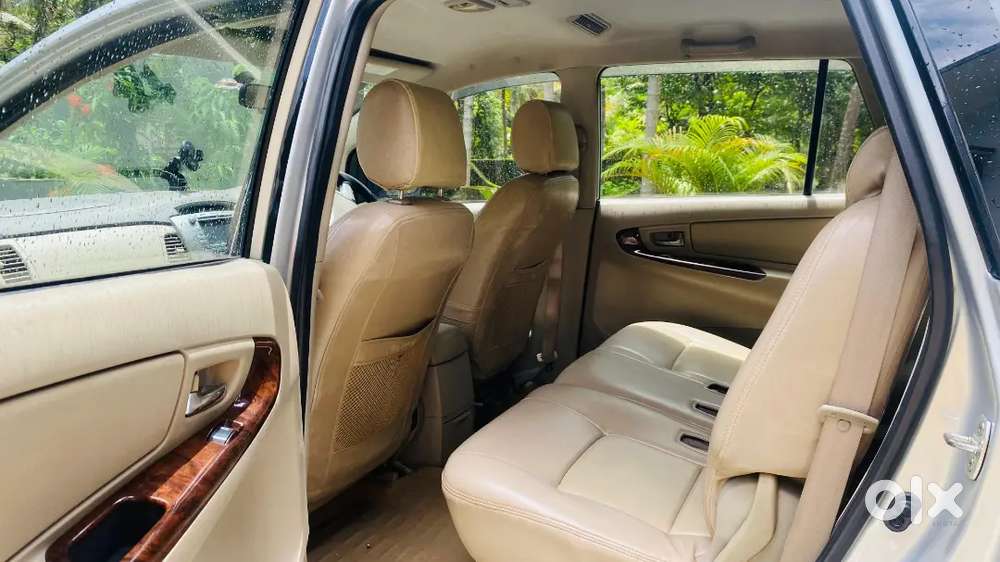 Toyota Innova 2013 Diesel 145000 Km Driven