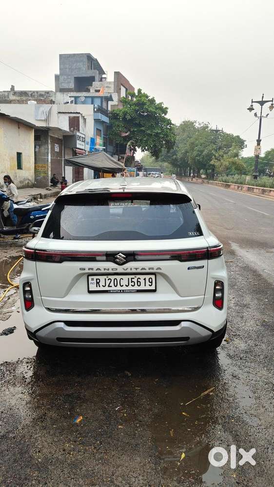 Maruti Suzuki Grand Vitara 2023 Cng & Hybrids 40000 Km Driven