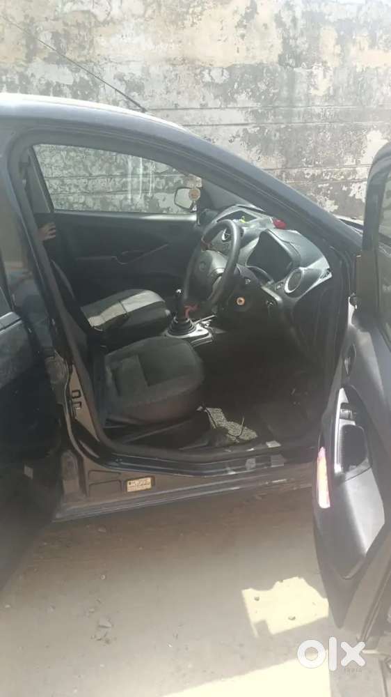 Ford Figo 2011 Petrol Zxi 2031 Pas Hai  Android Player Lag Hai
