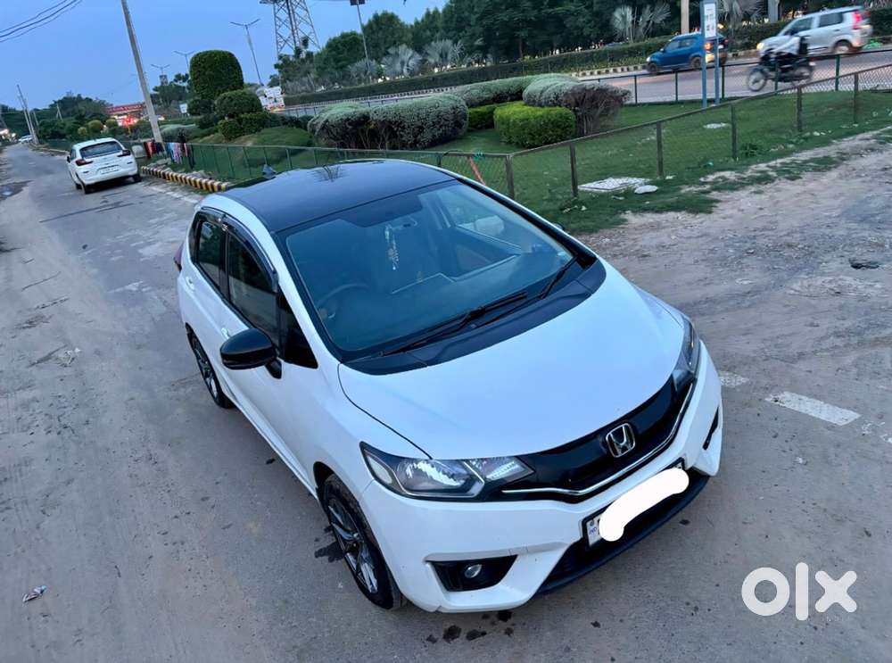 Honda Jazz Petrol 2017 Year