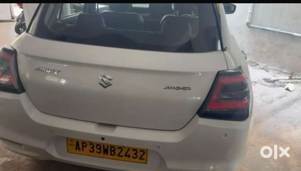Maruti Suzuki Swift 2025 Petrol 12750 Km Driven