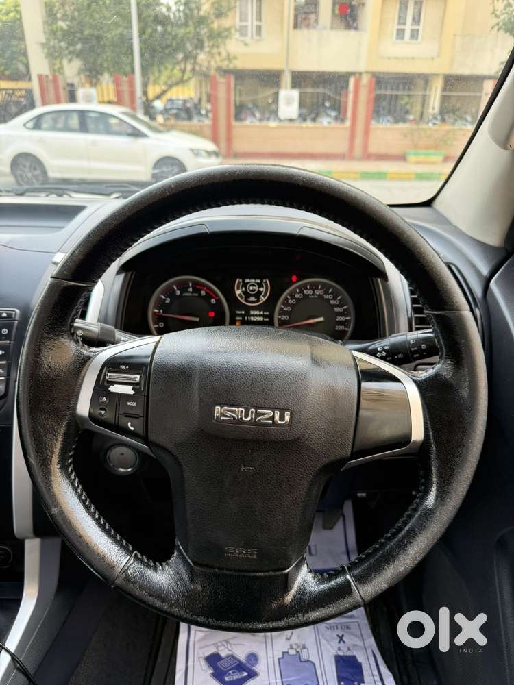 Isuzu V-cross Z 4x4 Mt, 2019, Diesel
