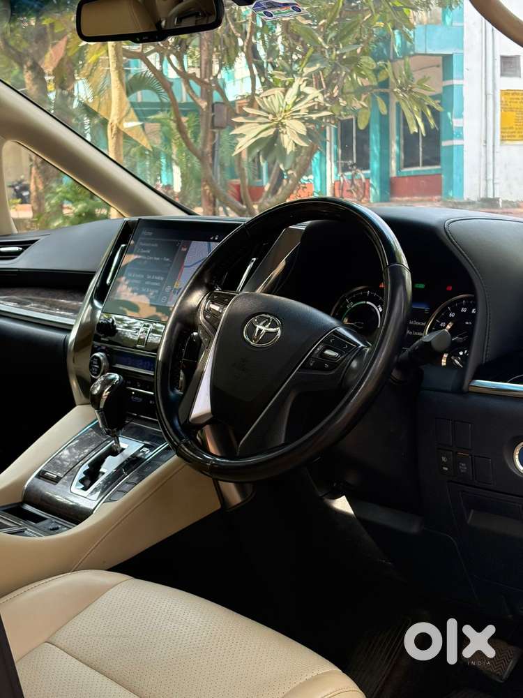 Toyota Vellfire 2.5 Hybrid, 2022, Petrol