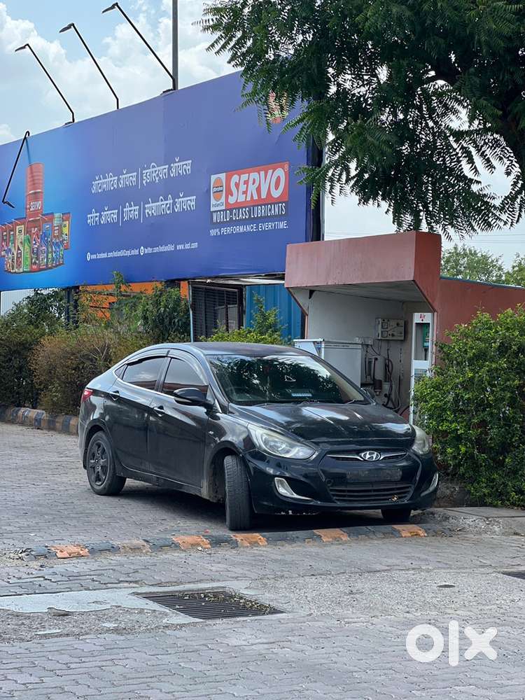 Hyundai Fluidic Verna 2012