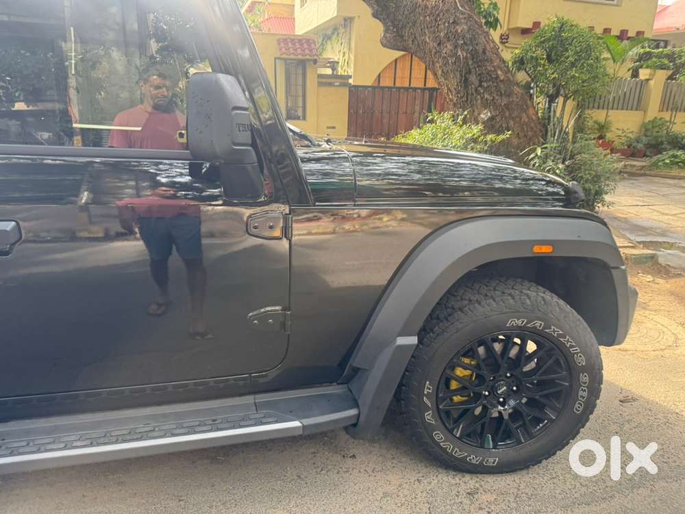 Mahindra Thar Roxx Petrol 2026 - 1500 Kms Only