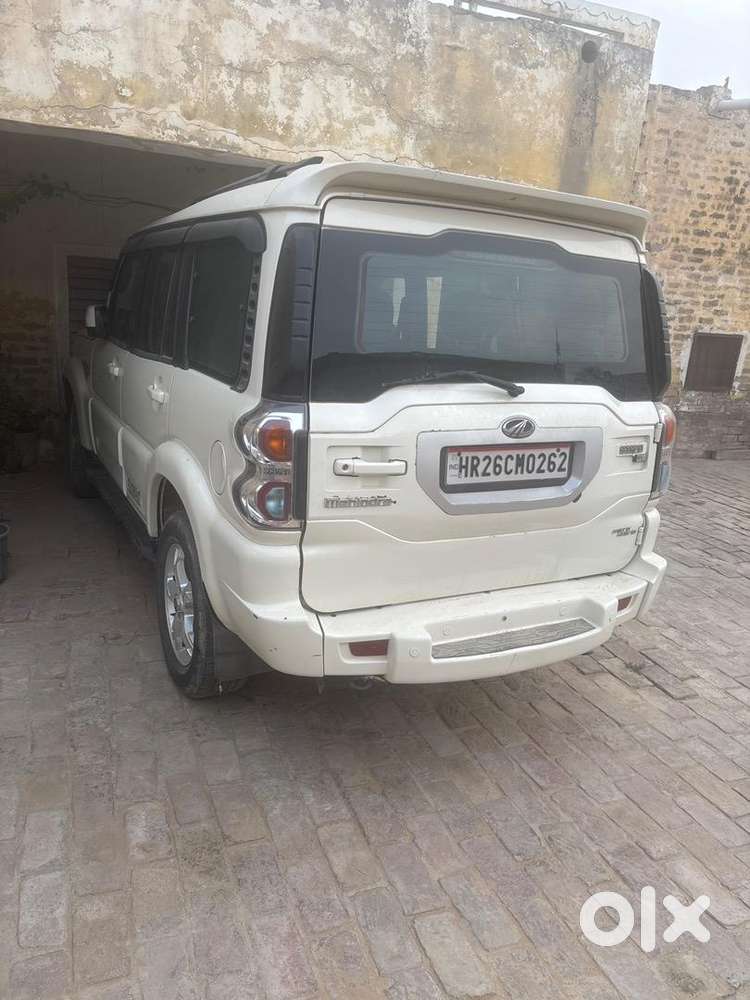 Mahindra Scorpio Classic 2015 Diesel Well Maintained