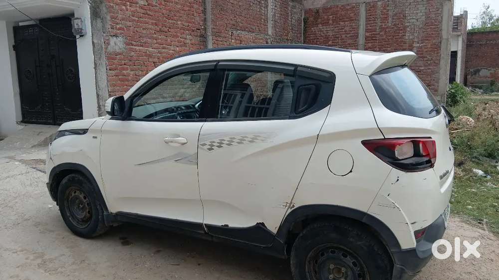 Kuv Mahindra White 2016 Modal Good Condition