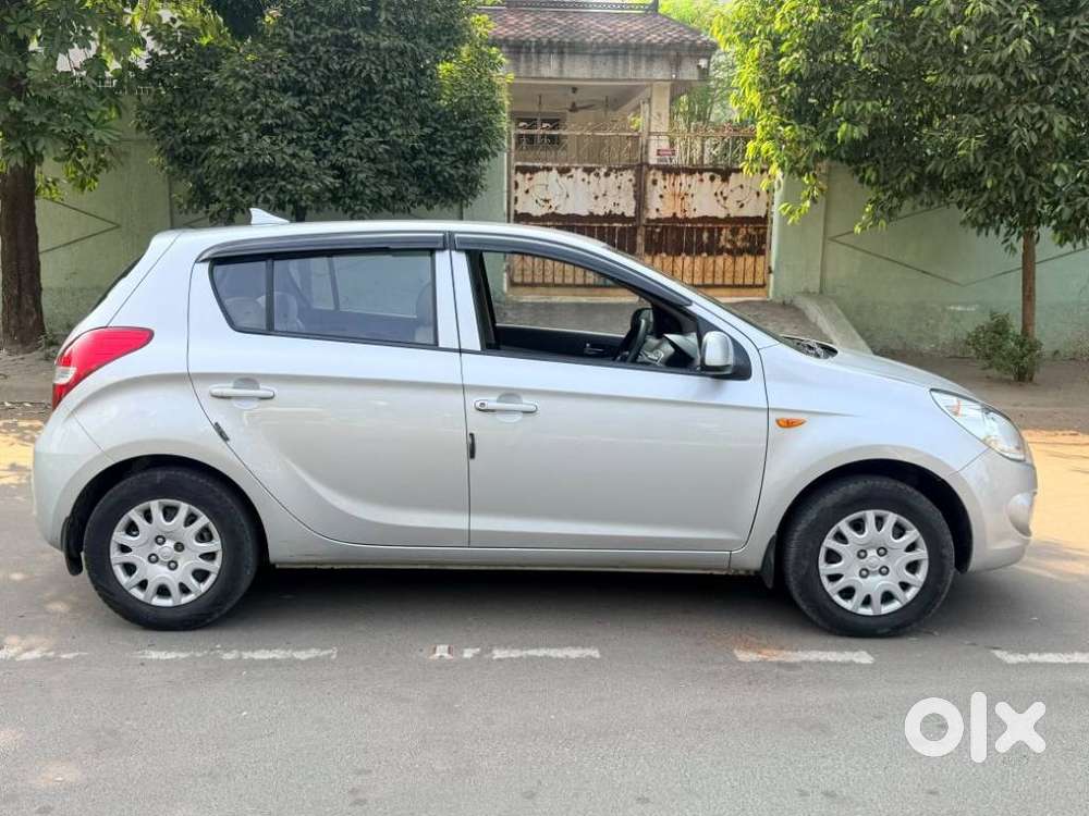 Hyundai I20 Magna 1.2 Mt, 2011, Cng & Hybrids