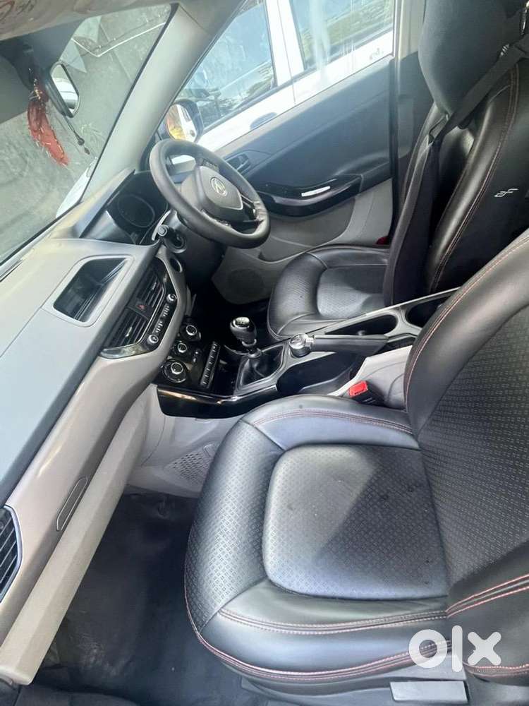 Tata Nexon Xm Petrol  First Owner  Excellent Condition
