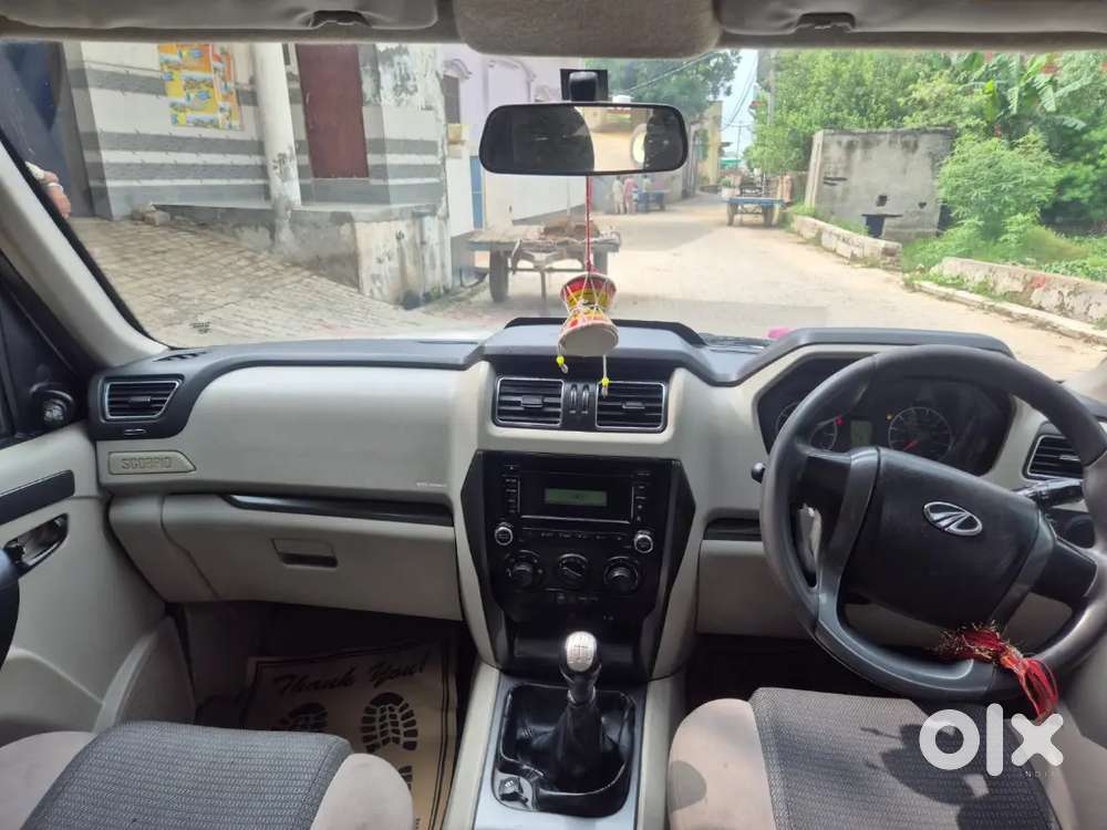 Mahindra Scorpio S6 Plus 2017 Diesel Manual