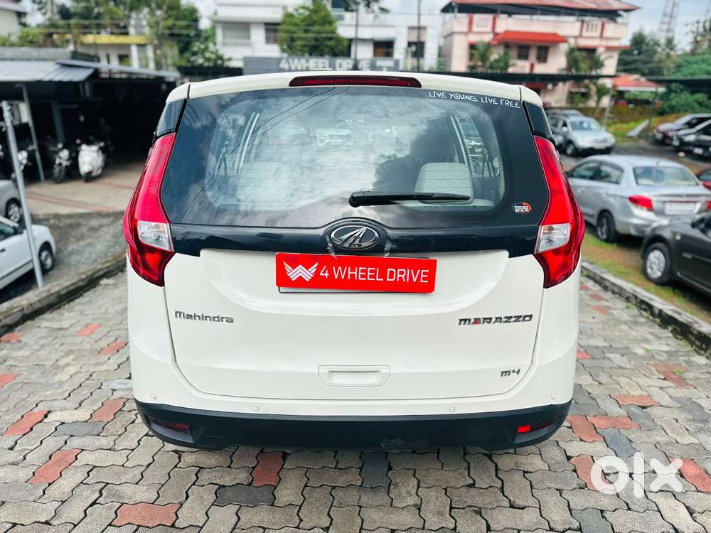 Mahindra Marazzo M4, 2019, Diesel