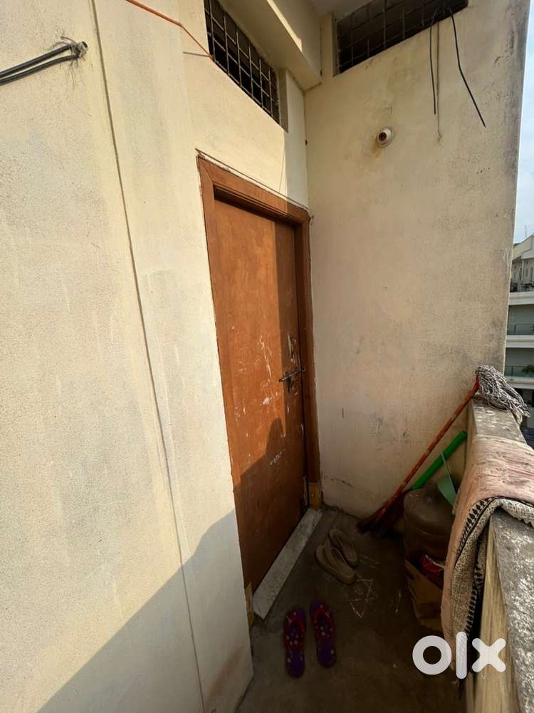 To-Let/Kukatpally/1Room(kitchen)/Family or Bachelors-2 only/Penthouse