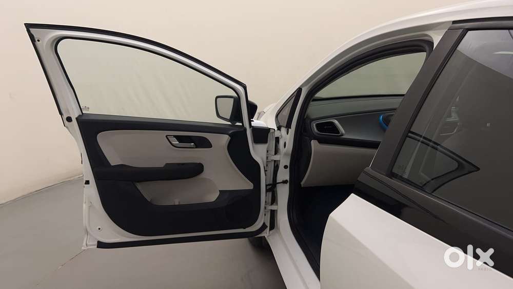 Tata Altroz 1.2 Xz Plus Petrol, 2023, Petrol