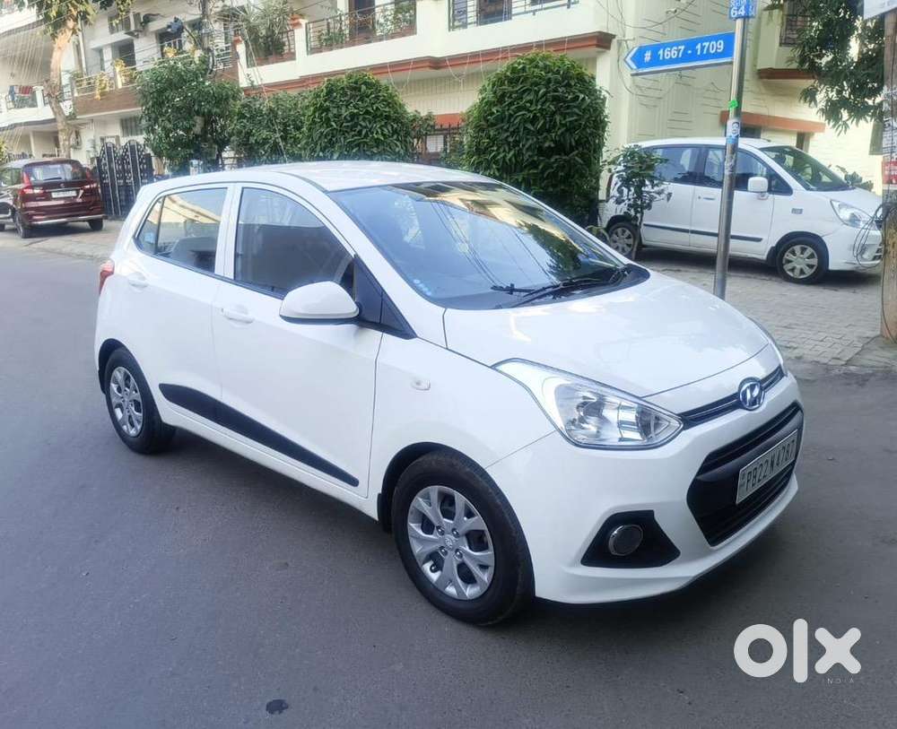 Hyundai Grand I10 2016 Next To Showroom Condition