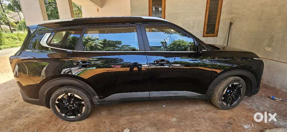 Kia Carens Clavis 2025 Petrol 14000 Km Driven