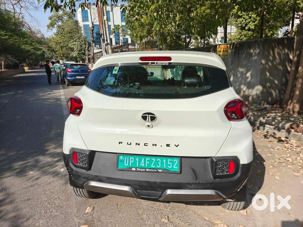 Tata Punch Ev Adventure Lr Ac Fc 2024 31482 Km Driven & 2 Years Old
