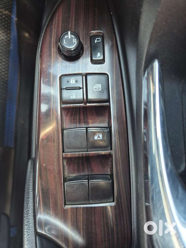 Toyota Innova Crysta 2.7 Gx Mt, 2019, Diesel