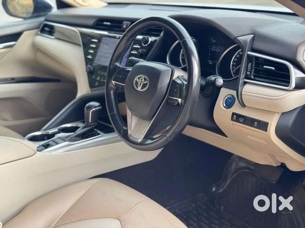 Toyota Camry Hybrid, 2019, Petrol