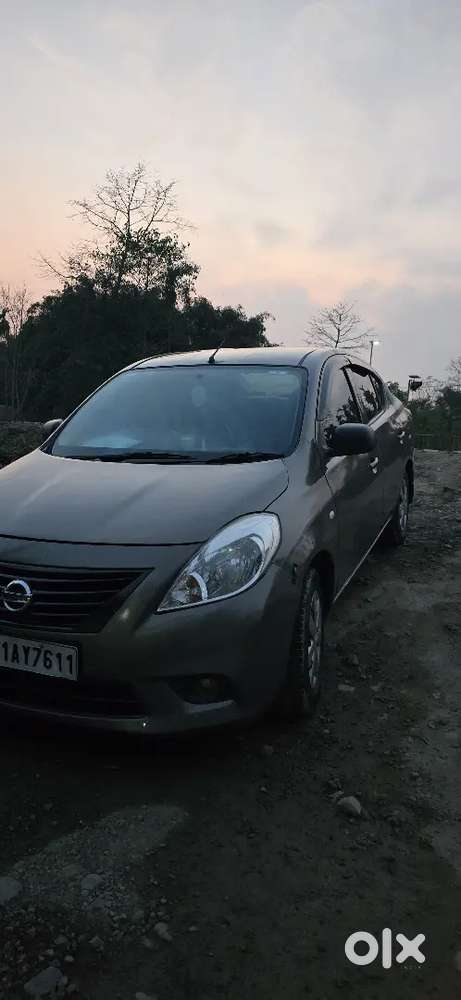Nissan Sunny 2012 Petrol