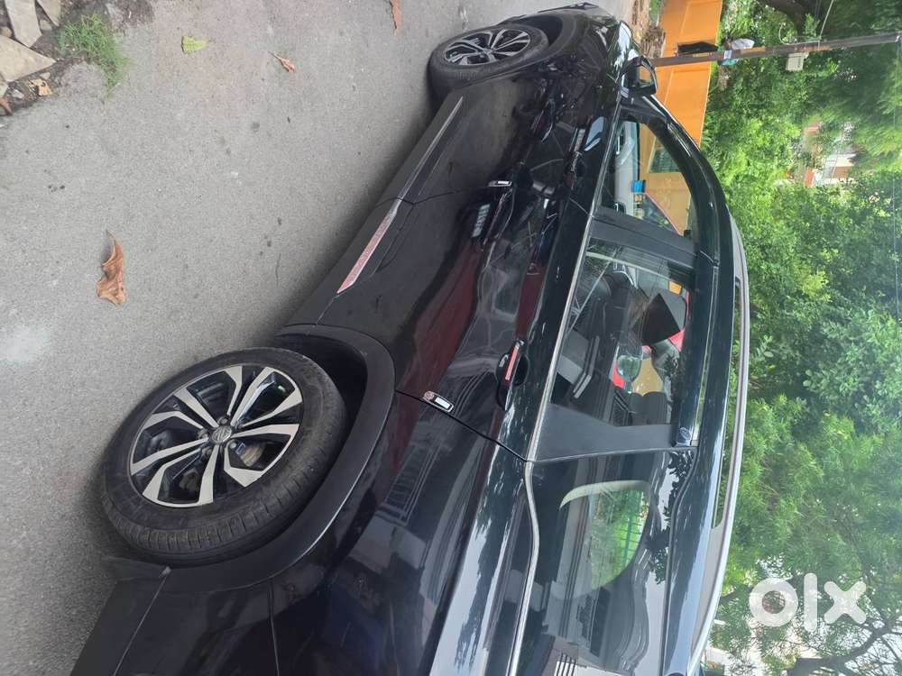 Mg Hector Plus 2023 Model Under Warranty.