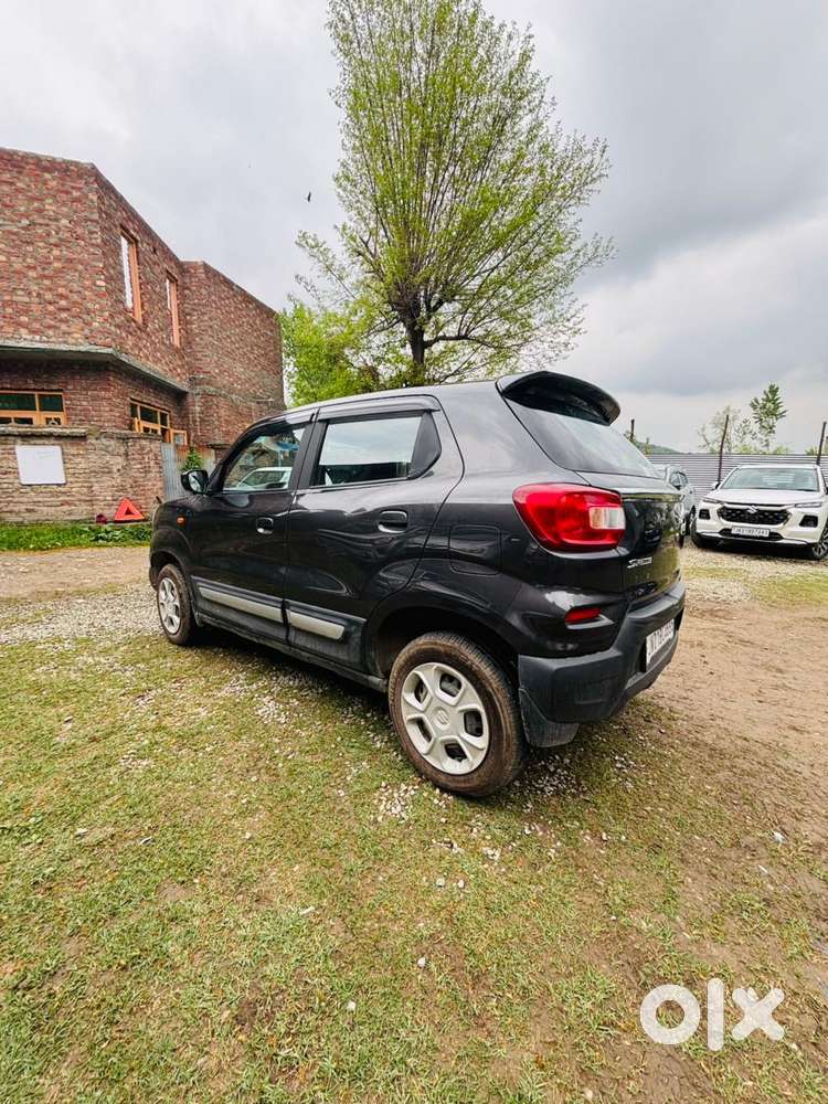 Maruti Suzuki S-presso Vxi, 2025, Petrol