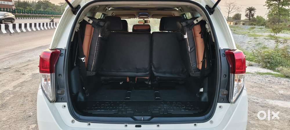 Toyota Innova Crysta 2.4 V, 2020