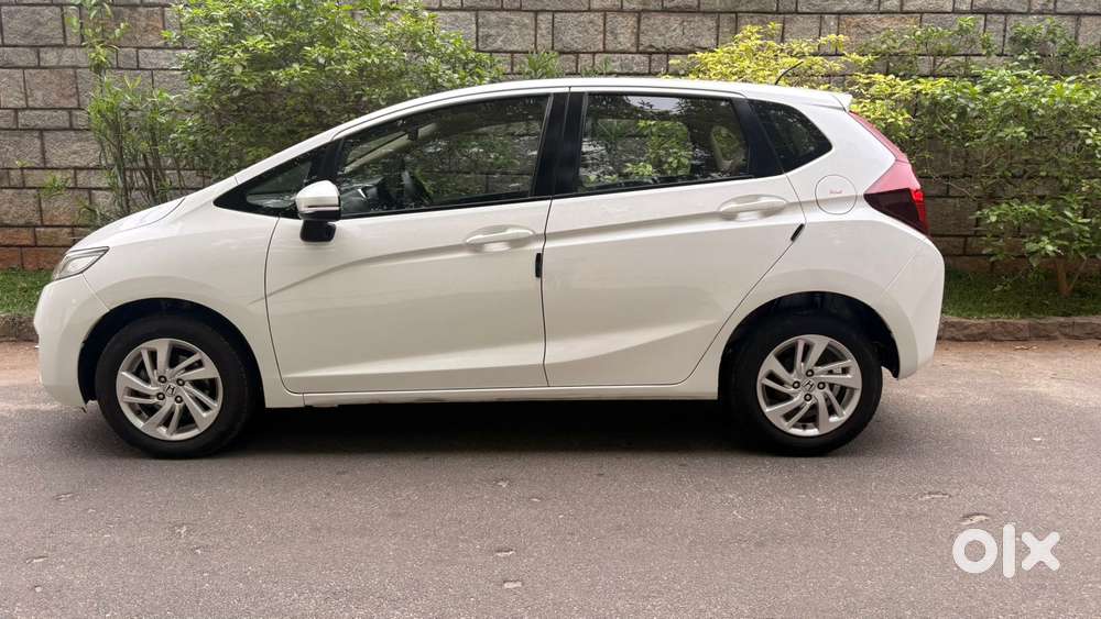 Honda Jazz V Mt Privilege, 2017, Petrol