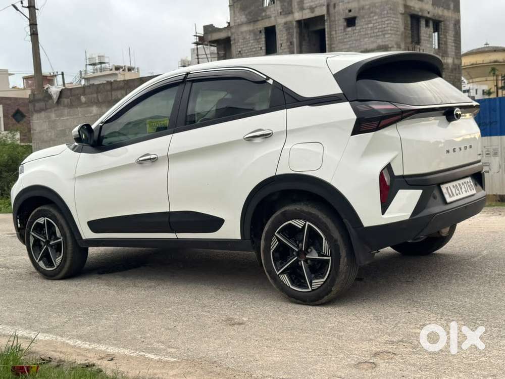 Tata Nexon Smart Plus1.2 Revotron Petrol 5 Mt, 2024, Cng & Hybrids