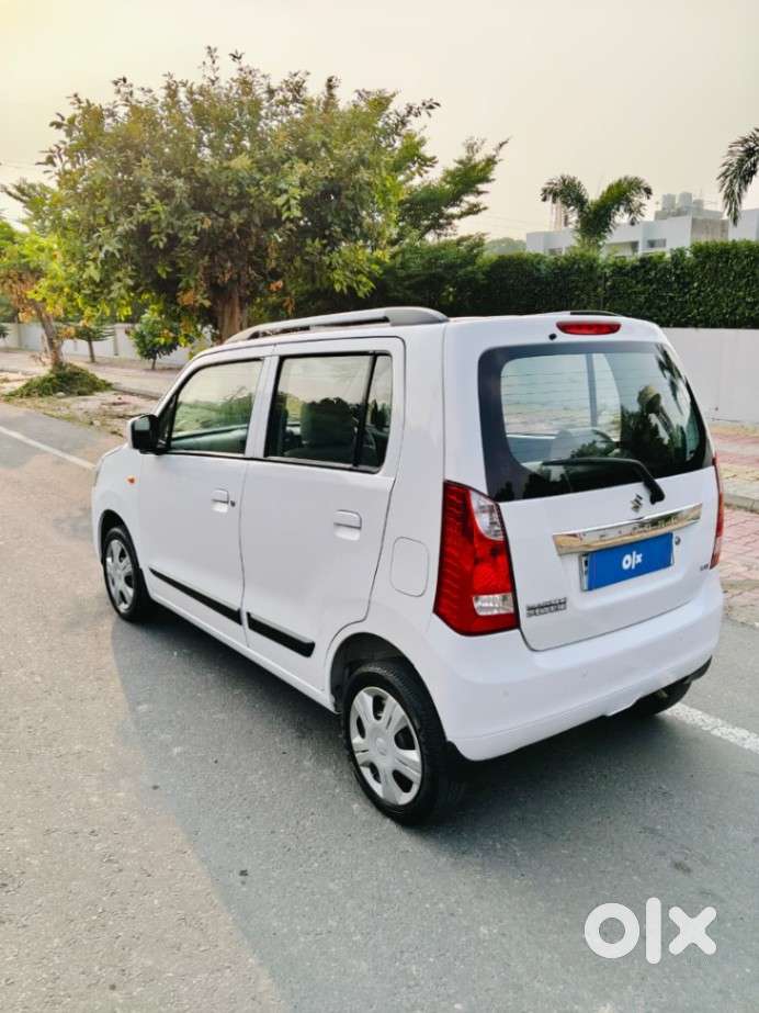 Maruti Suzuki Wagon R Vxi Amt Opt, 2017, Petrol