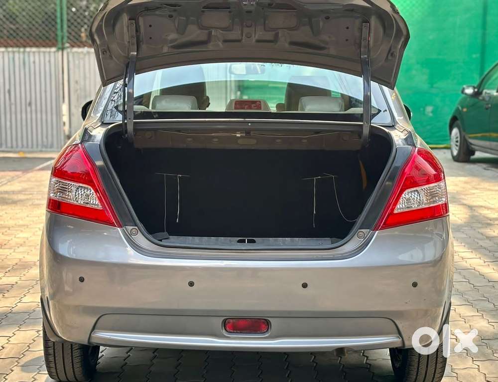 Maruti Suzuki Swift Dzire 1.2 Vxi Bsiv, 2014, Petrol