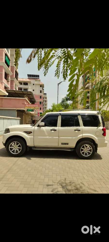 Mahindra Scorpio S4+ Intelli Hybrid