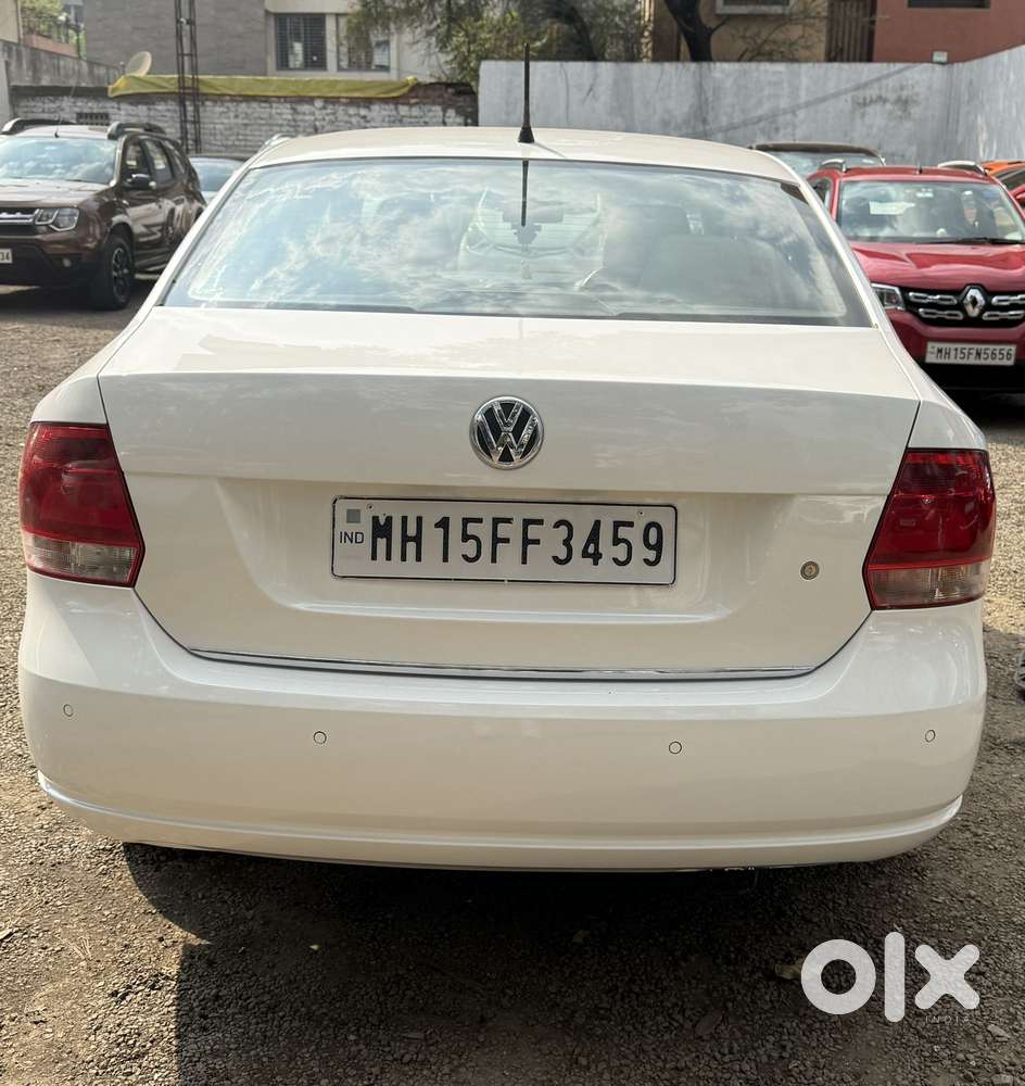 Volkswagen Vento 1.2 Highline Plus At 16 Alloy, 2016, Petrol