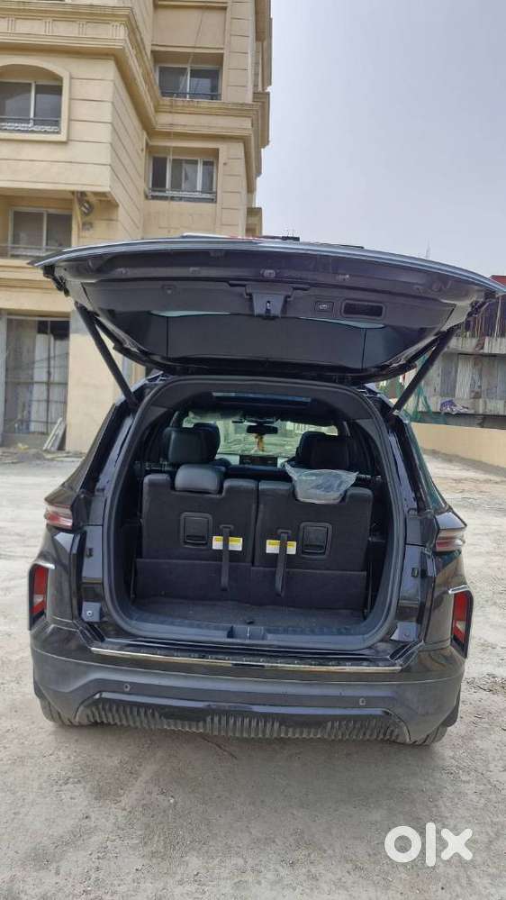 Tata Safari Accomplished X Plus 7 Str Dark Edition At, 2025, Diesel