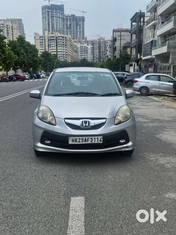 Honda Brio V Automatic, 2013, Petrol
