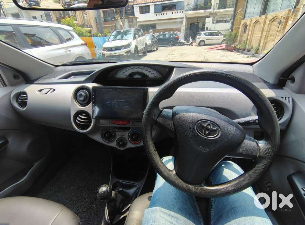 Toyota Etios 2010-2012 V, 2011, Petrol