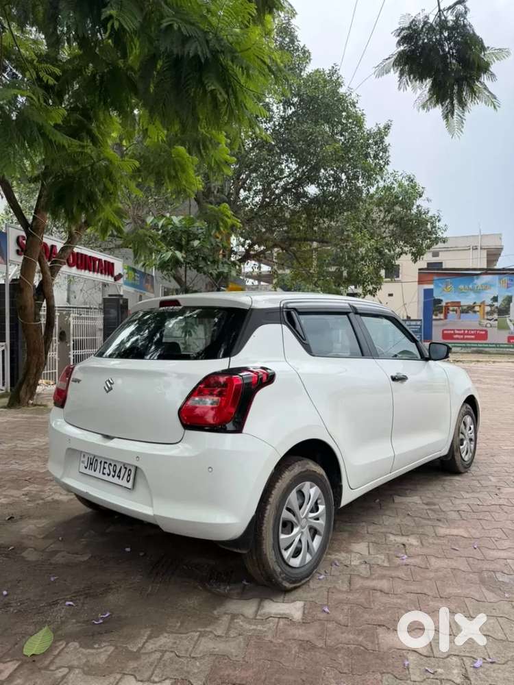 Maruti Suzuki Swift Vxi, 2022, Petrol