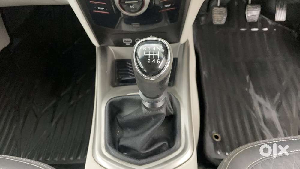 Mahindra Xuv300 W8, 2020, Petrol