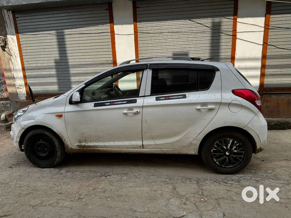 Hyundai I20 Cng & Hybrids 75000 Km Driven
