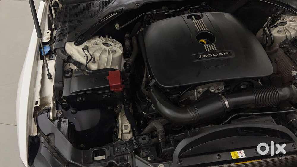 Jaguar Xe Prestige, 2016, Petrol