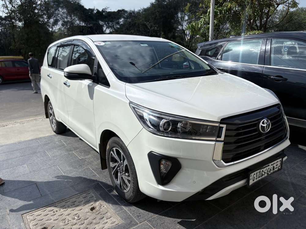 Toyota Innova Crysta 2.7 Vx Mt, 2023, Petrol