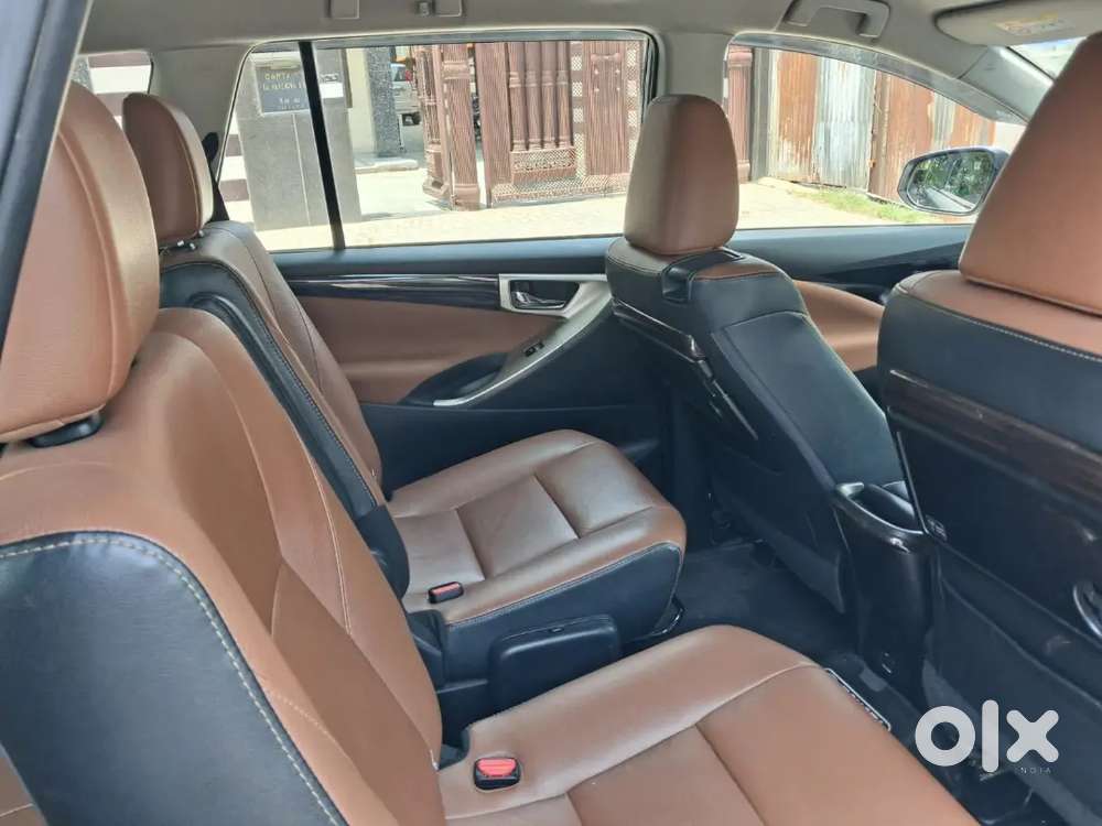 Toyota Innova Crysta Zx At