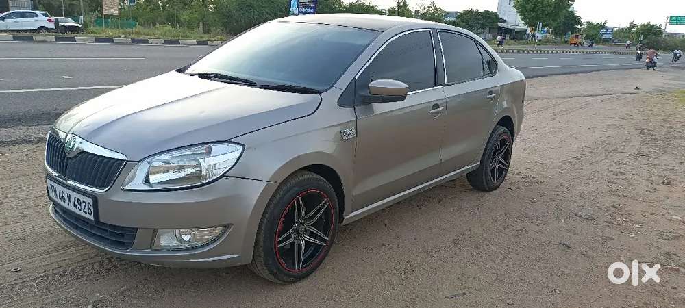 Skoda Rapid 1.6 Active 2013