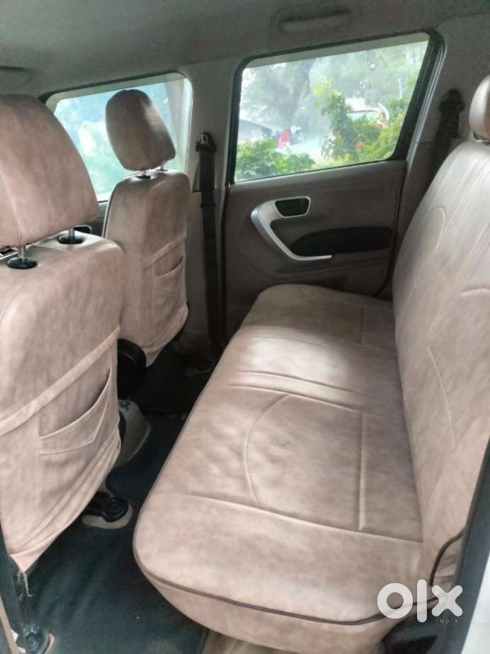Mahindra Tuv 300 T10, 2018, Diesel